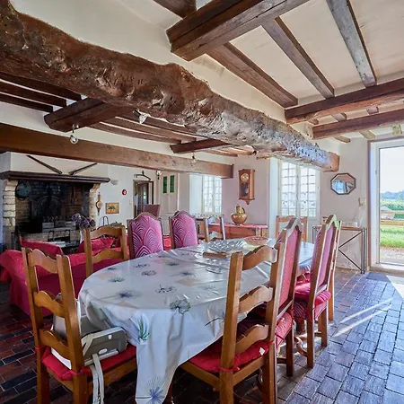 La Ferme De La Chapelle Saint-roch - Maison De 190 M2 *