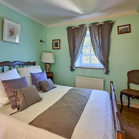 La Ferme De La Chapelle Saint-roch - Maison De 190 M2 *